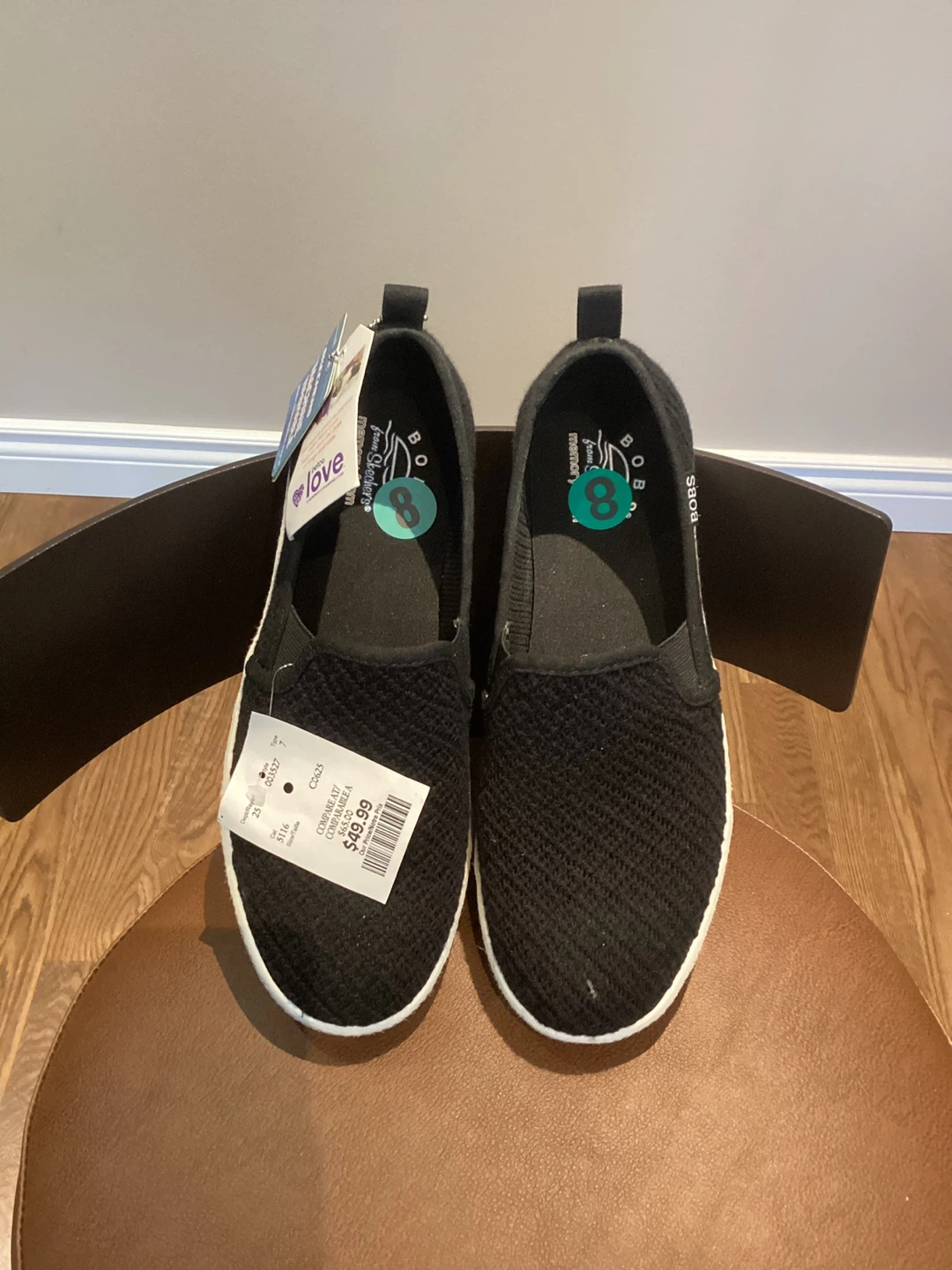LADIES BRAND NEW SIZE 8 SKECHERS (SEE LISTING)