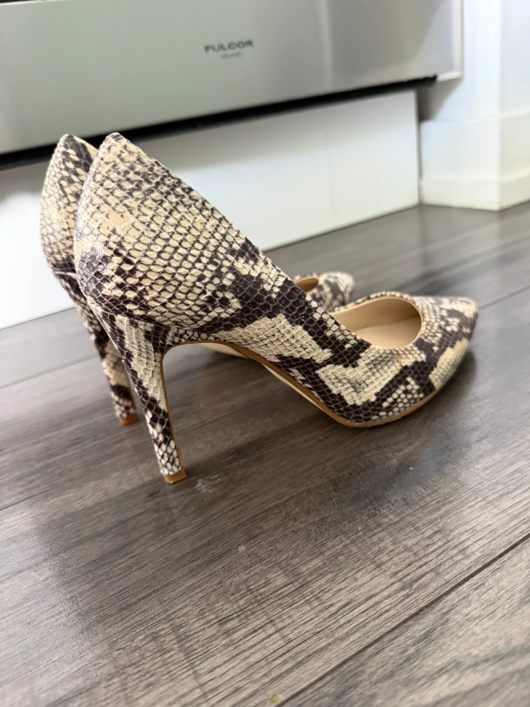 Jessica Simpson Snake Print Heels size 7 - photo 2