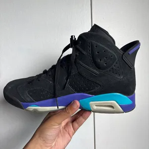 Air Jordan 6 Retro Sneakers