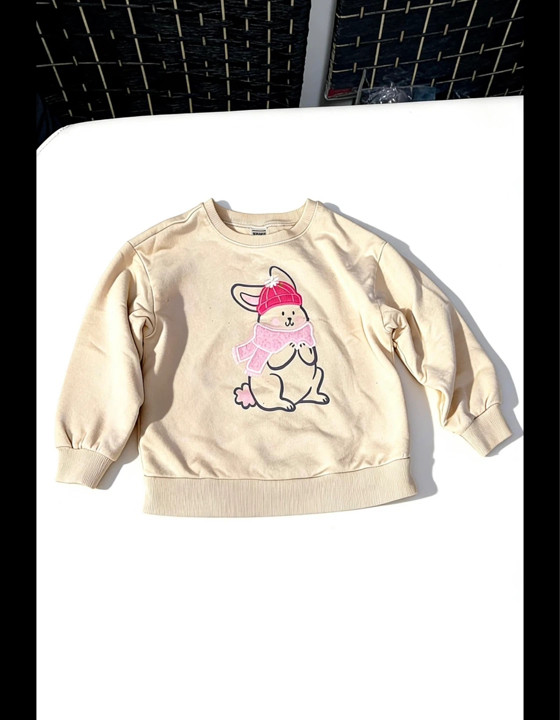 Carter’s Bunny Graphic Sweatshirt size 5t child - photo 2
