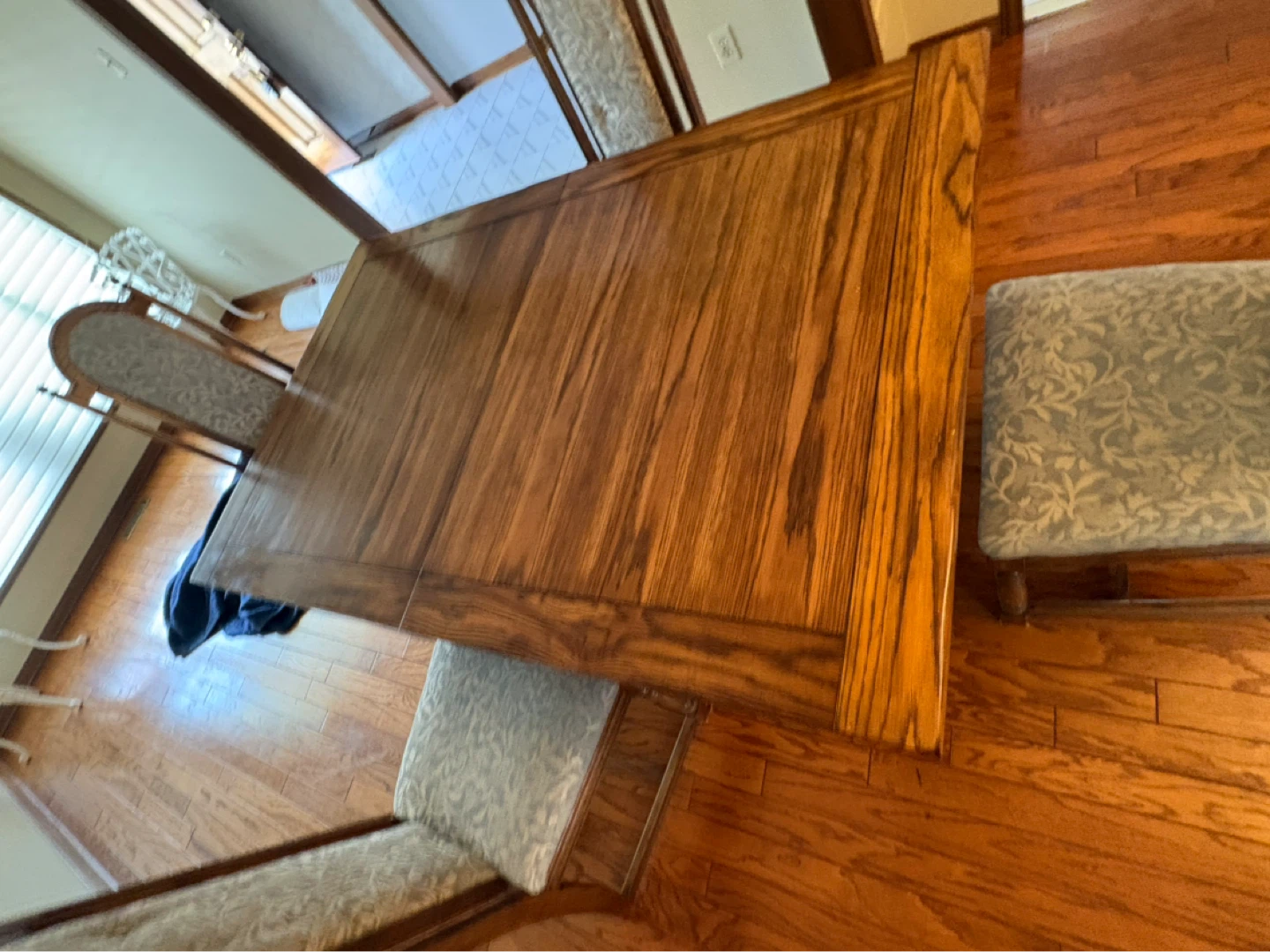 Free delivery used Wooden Dining Table with 4 Chairs - photo 5
