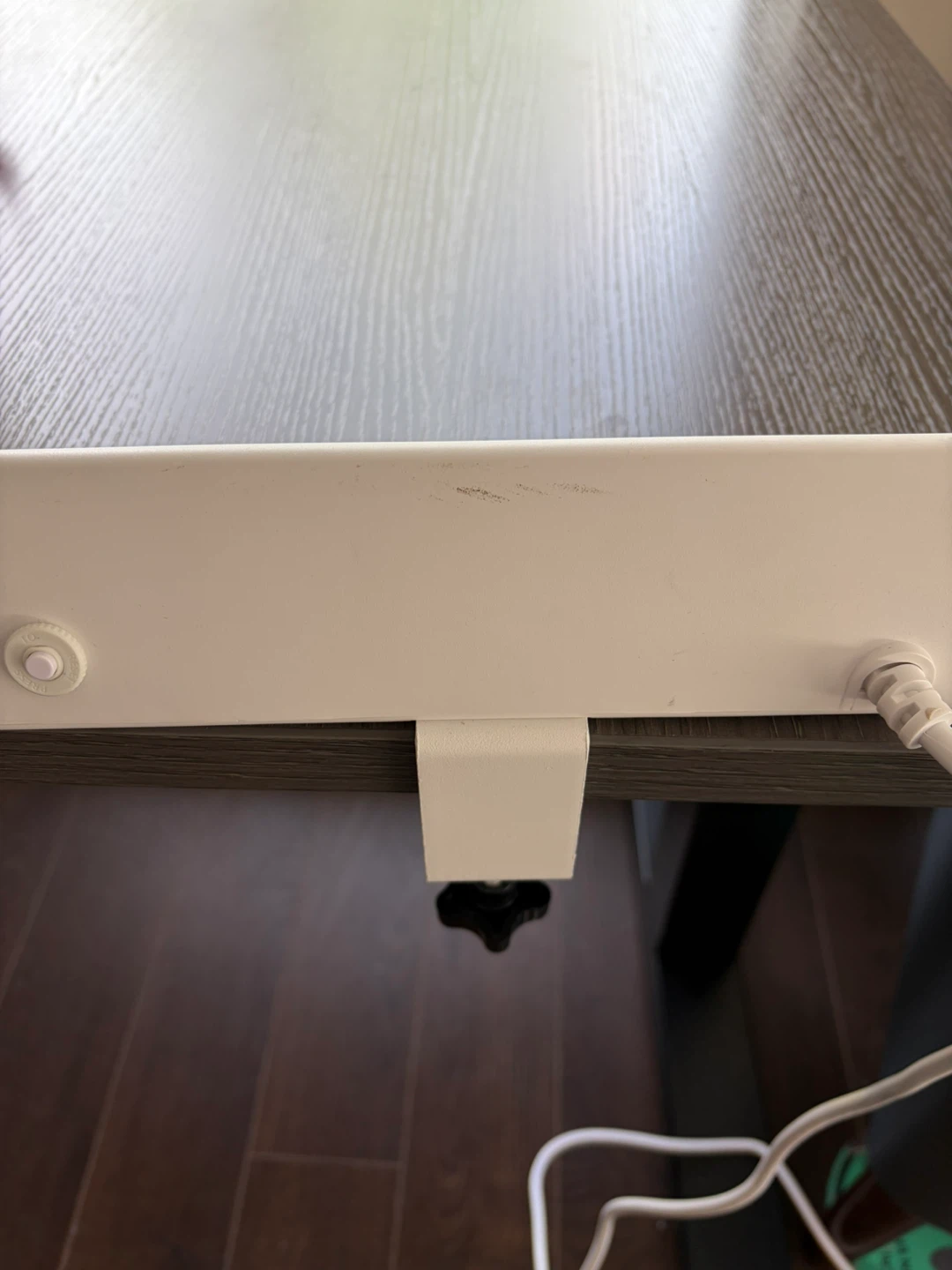 White Power Strip with 5 Outlets and 2 USB-C Ports - photo 2