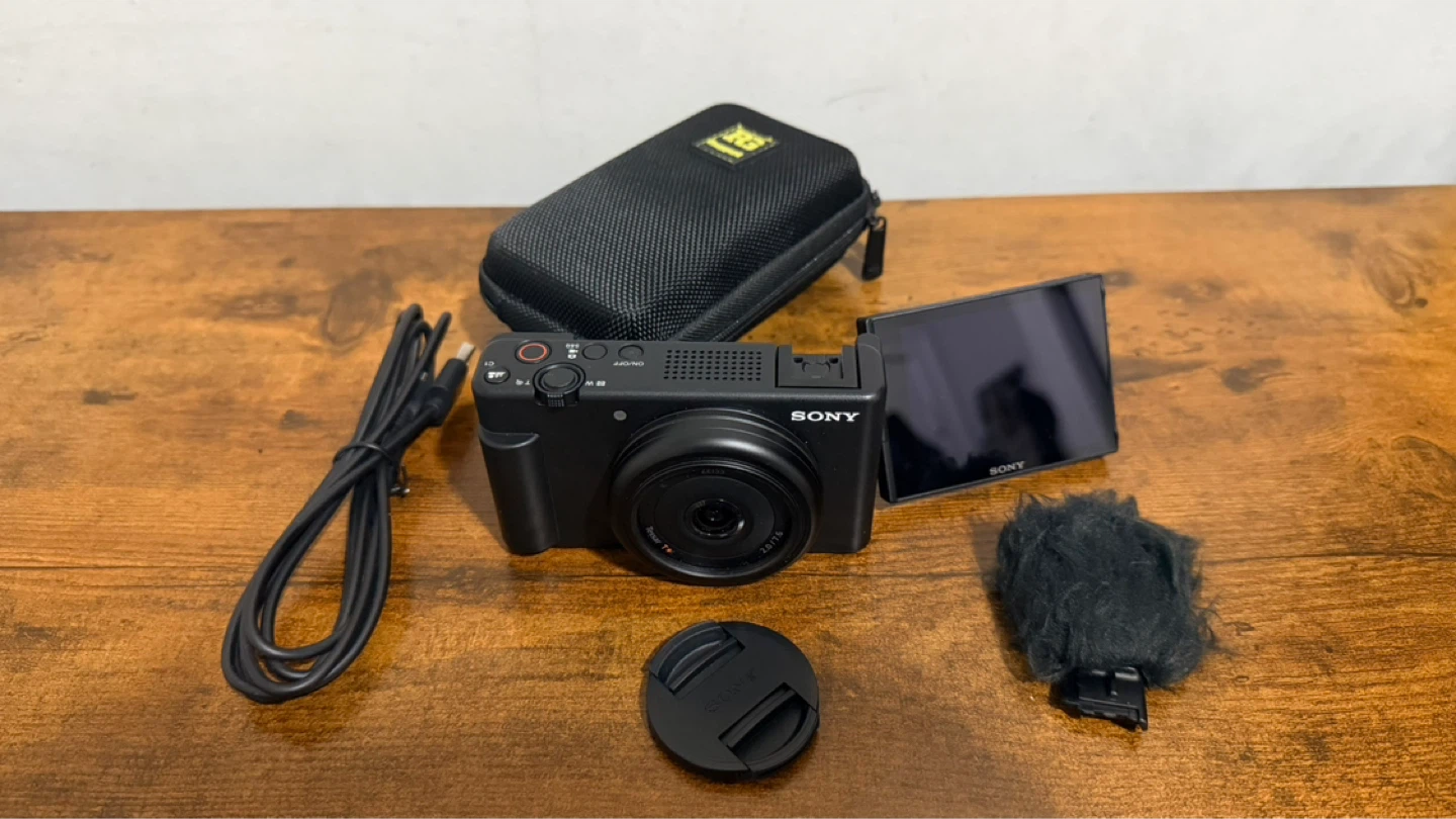 Sony ZV-1F Vlogging Camera with Accessories Like new