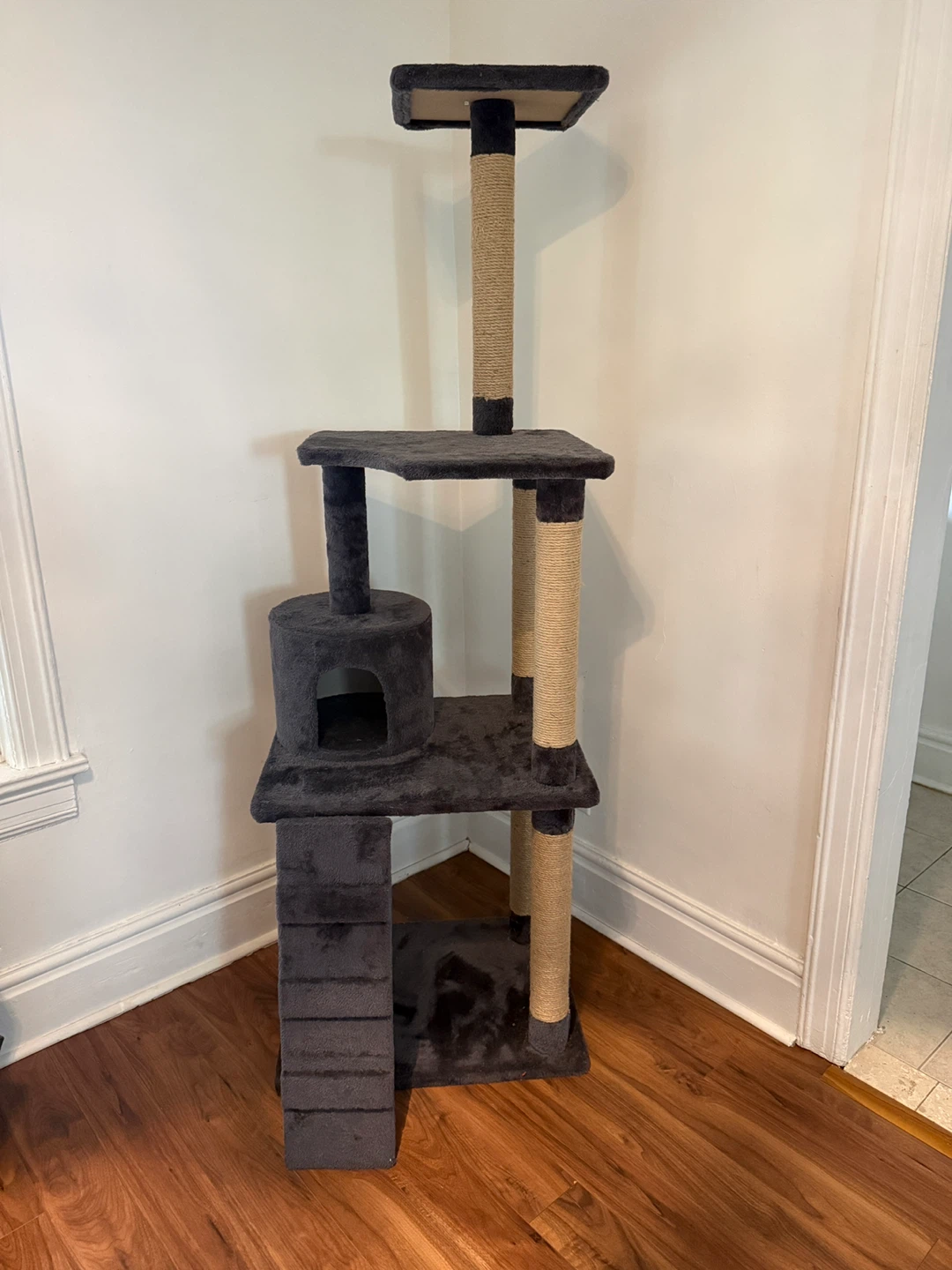 Tall Cat Tree / Scratching Tower – 70” 🐱