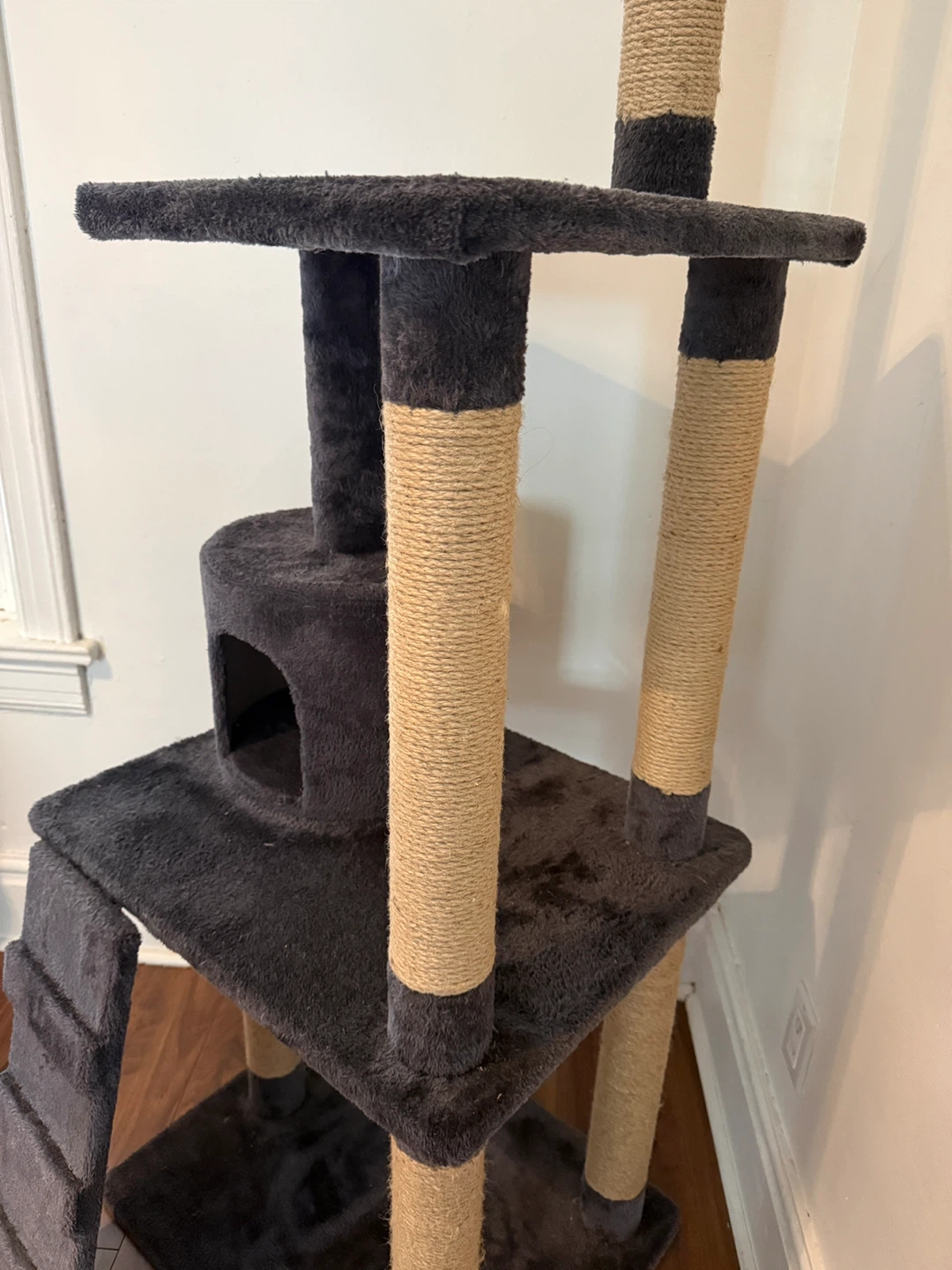 Tall Cat Tree / Scratching Tower – 70” 🐱 - photo 2