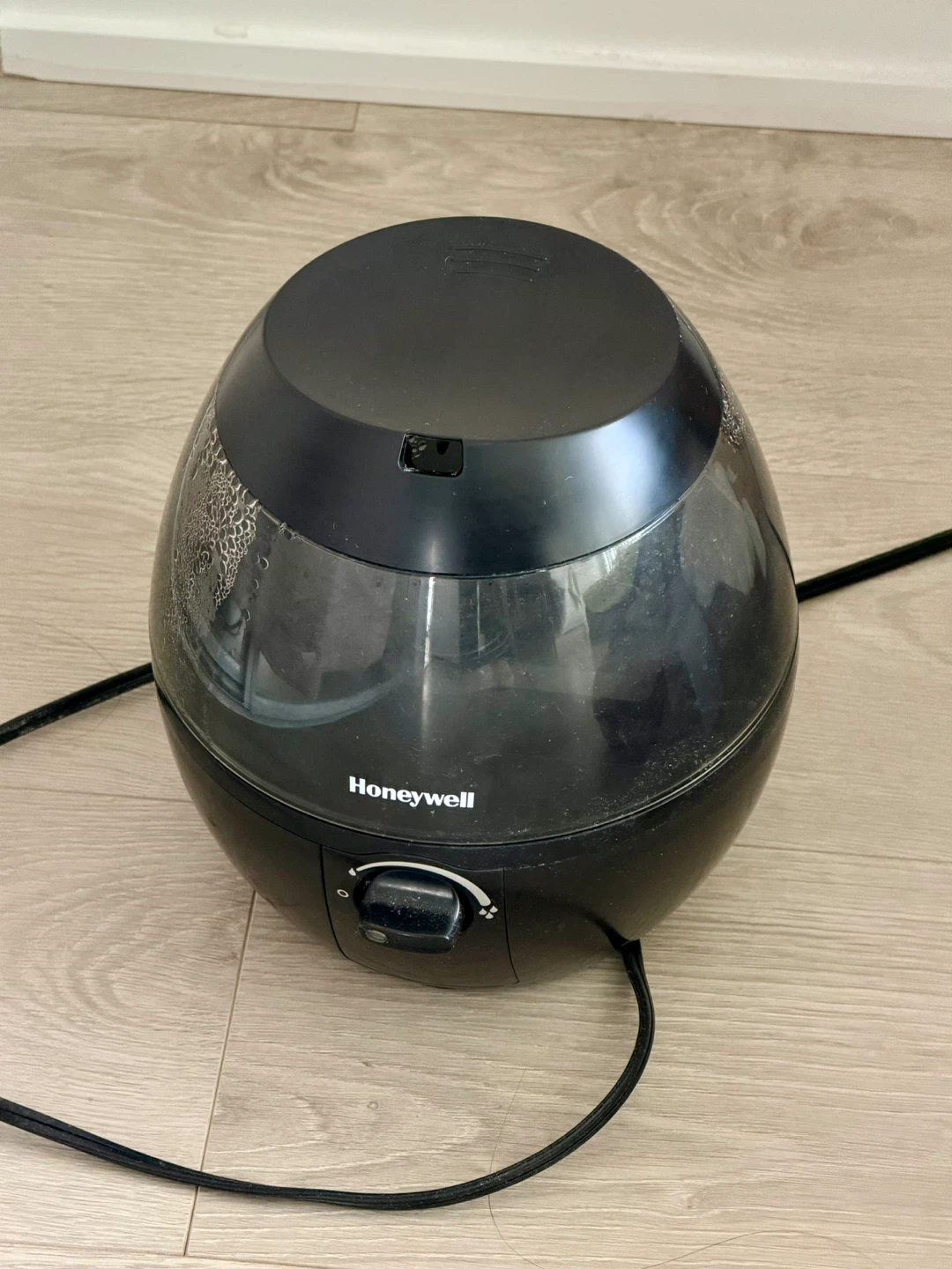 Honeywell Humidifier (Black) - Great Condition