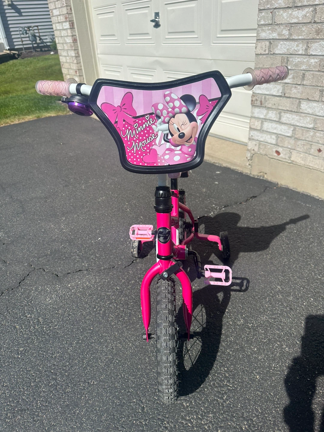 Kids Pink Minnie Mouse Bicycle with Training Wheels - photo 3