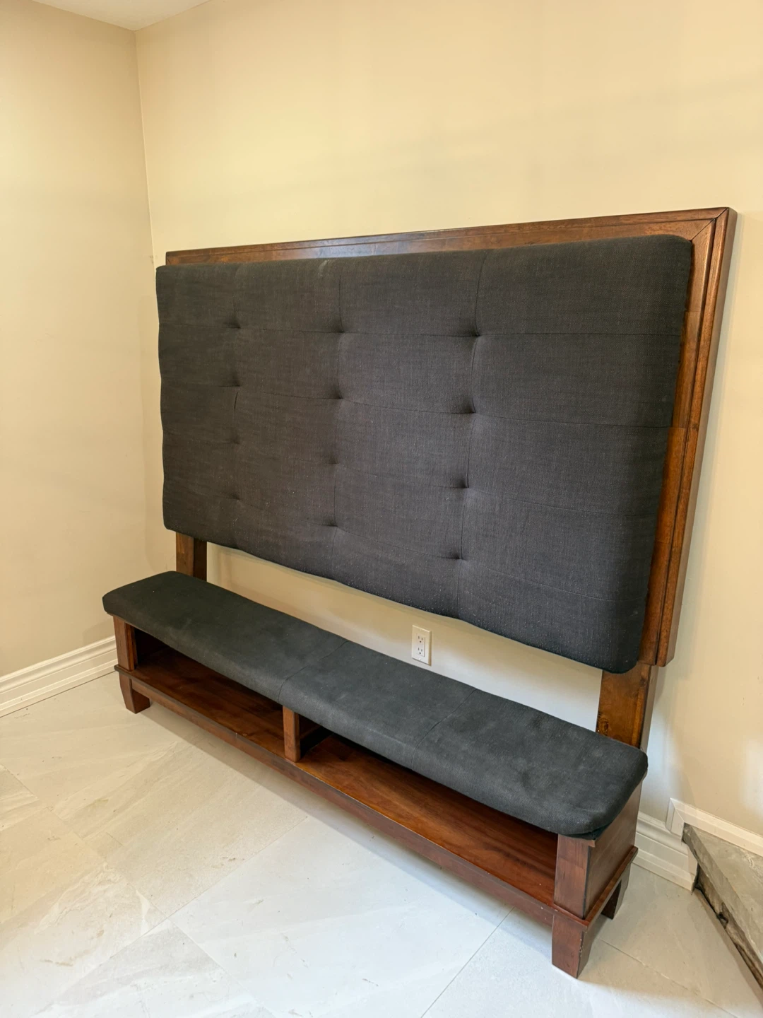 Tufted Upholstered Headboard with Bench - photo 4