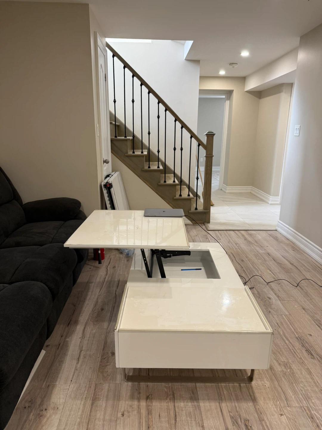 White Lift Top Coffee Table with Storage