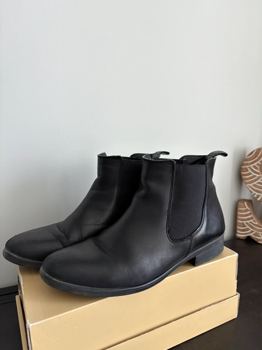 Black Chelsea Boots - Size US 7.5