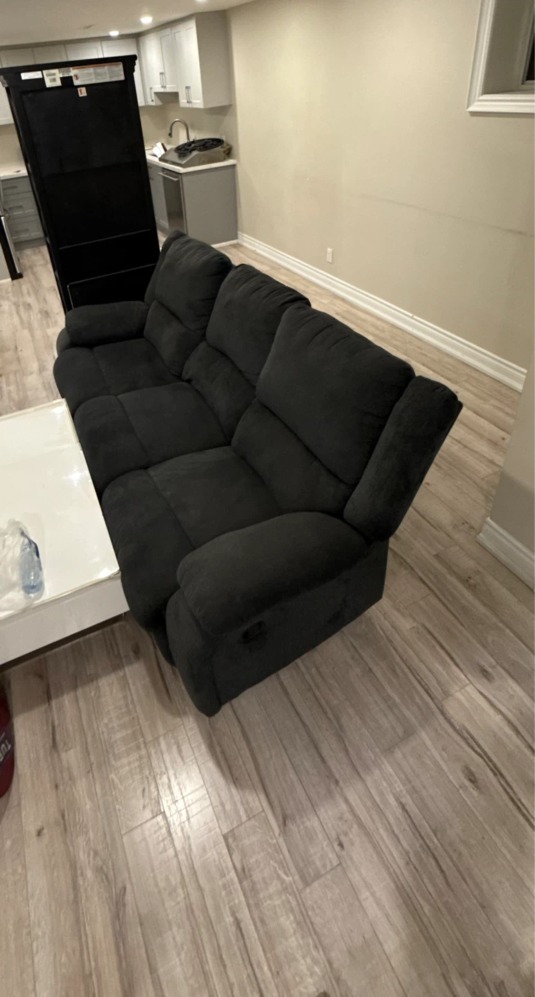 Ashley Furniture 3-Seater Manual Reclining Sofa - Slate - photo 3