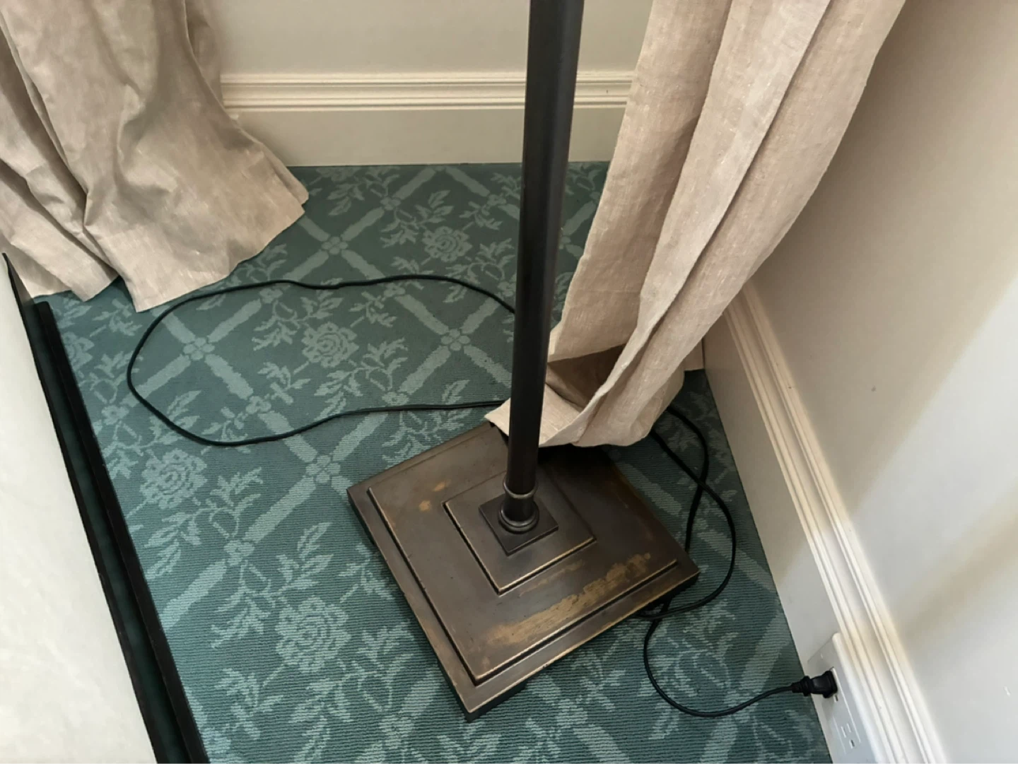 Pottery barn Floor Lamp - photo 3