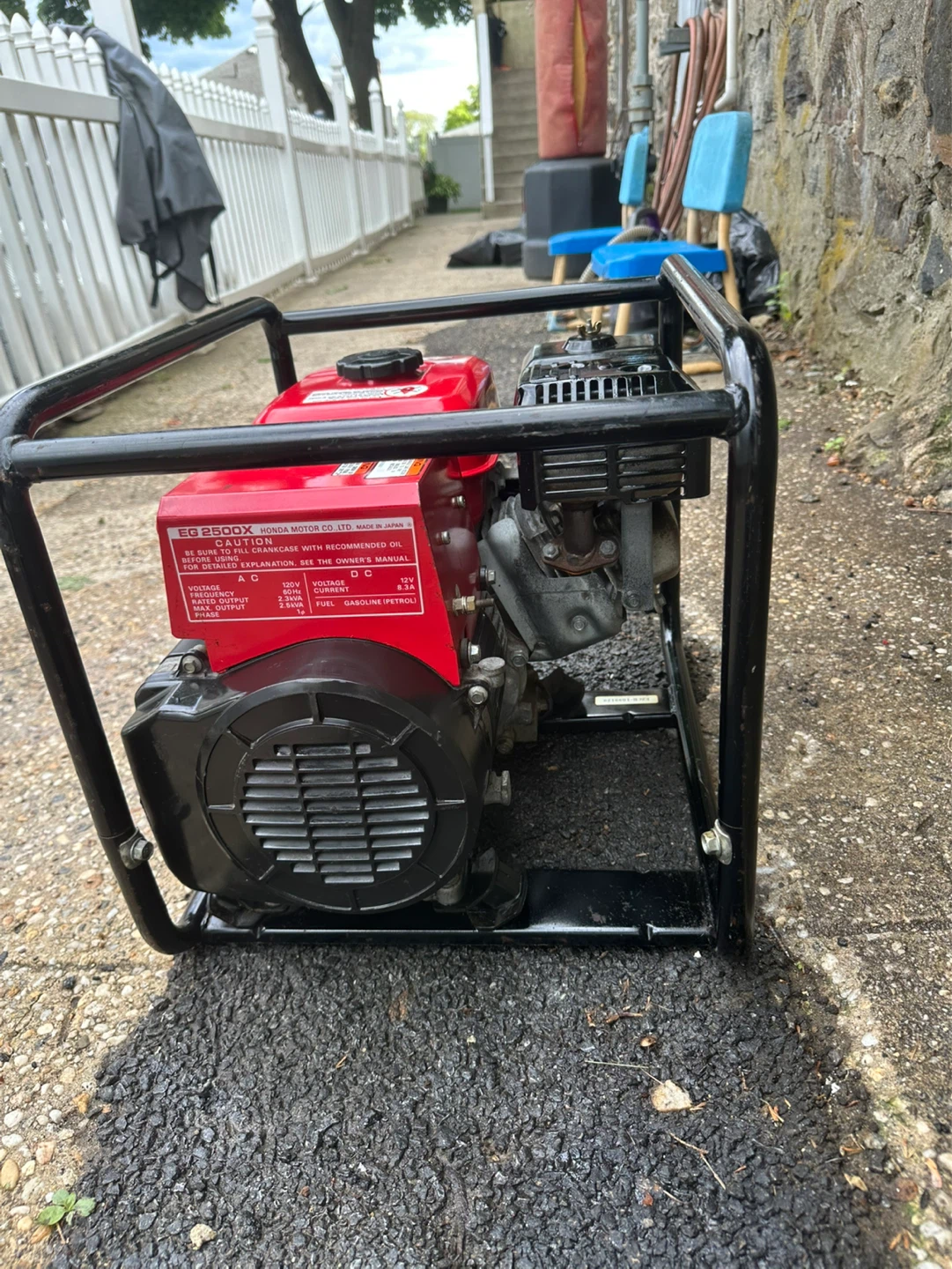 Honda EG2500 Generator - photo 3