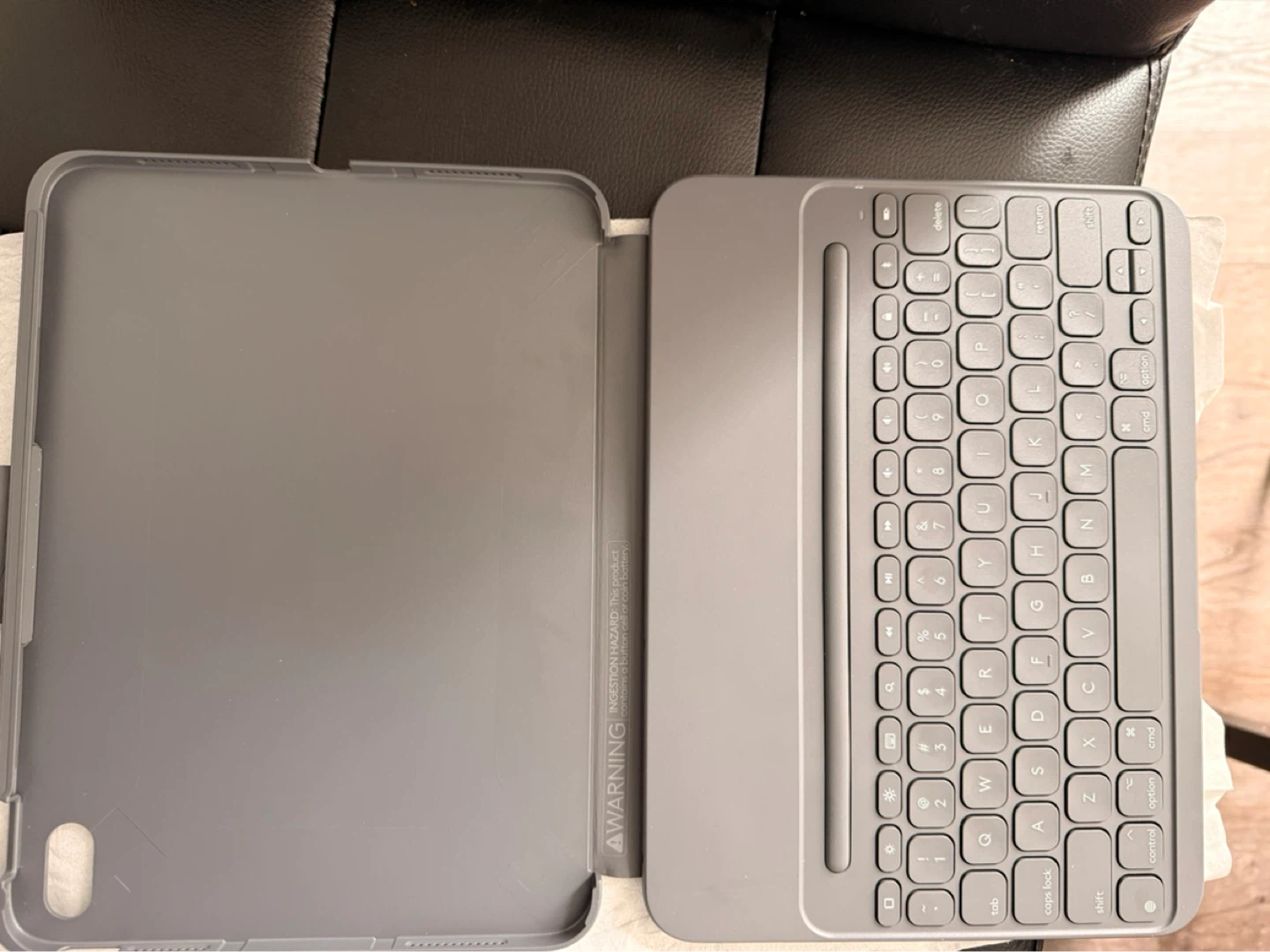 Logitech Slim Folio Keyboard Case for iPad 10th Gen - photo 5