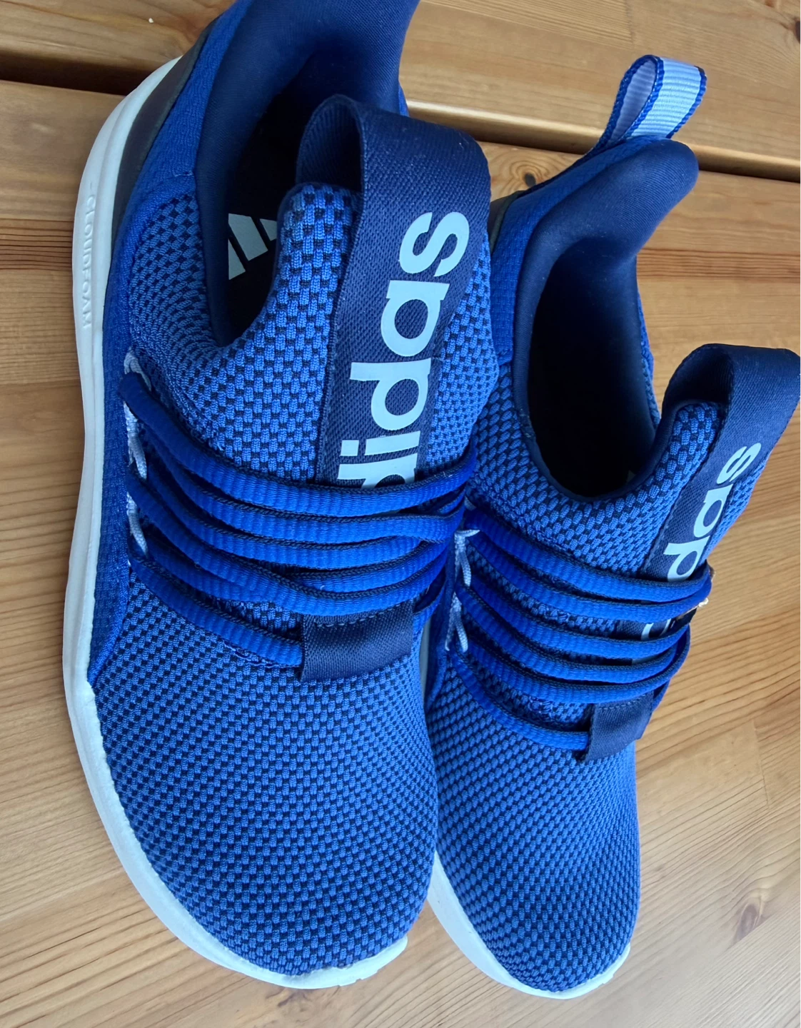 Adidas Running Shoes kids US3 - photo 2