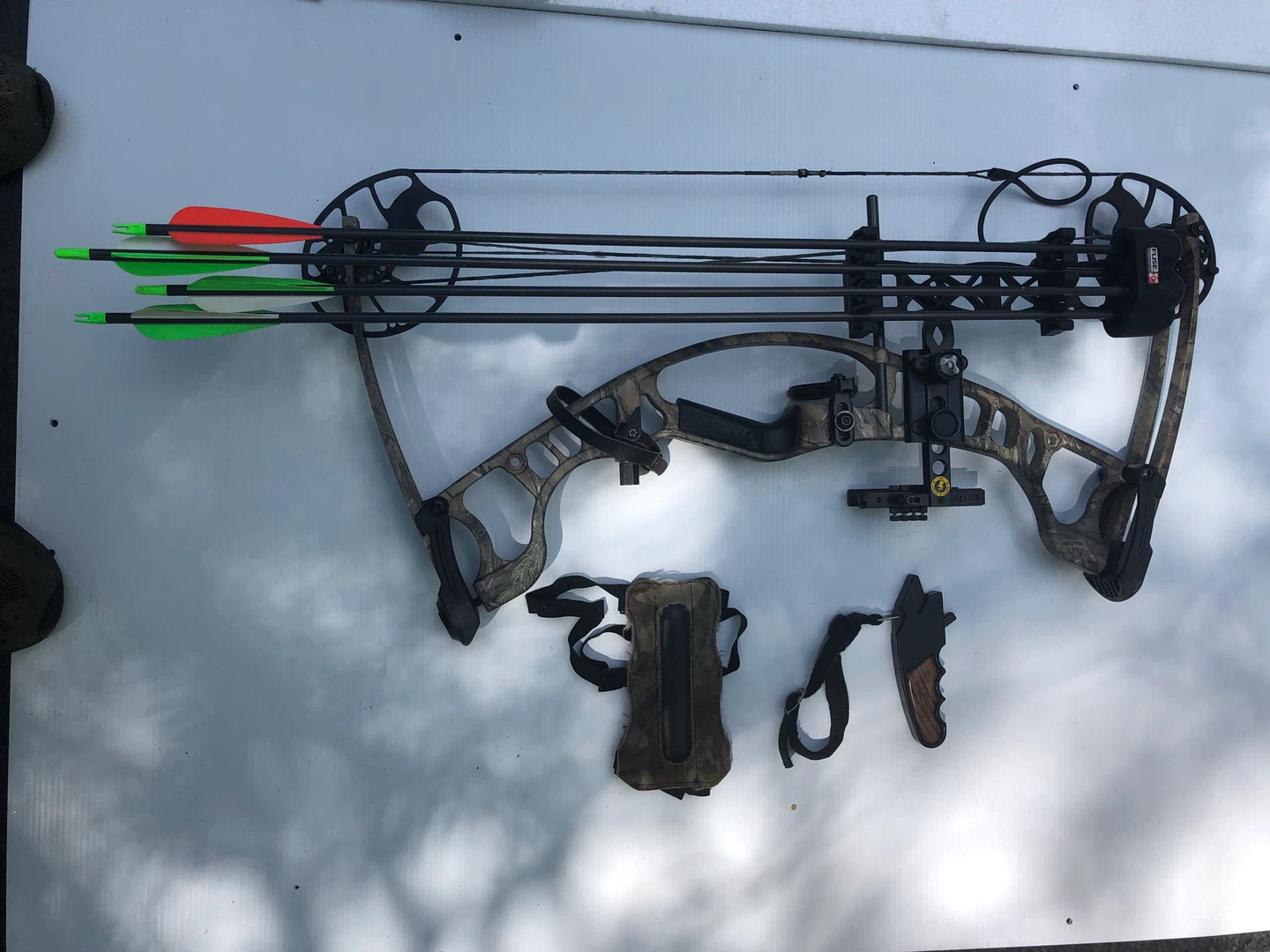 Hoyt igniter Archery Compound Bow with Accessories - photo 5
