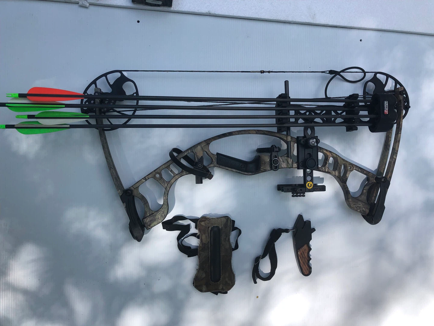 Hoyt igniter Archery Compound Bow with Accessories - photo 4