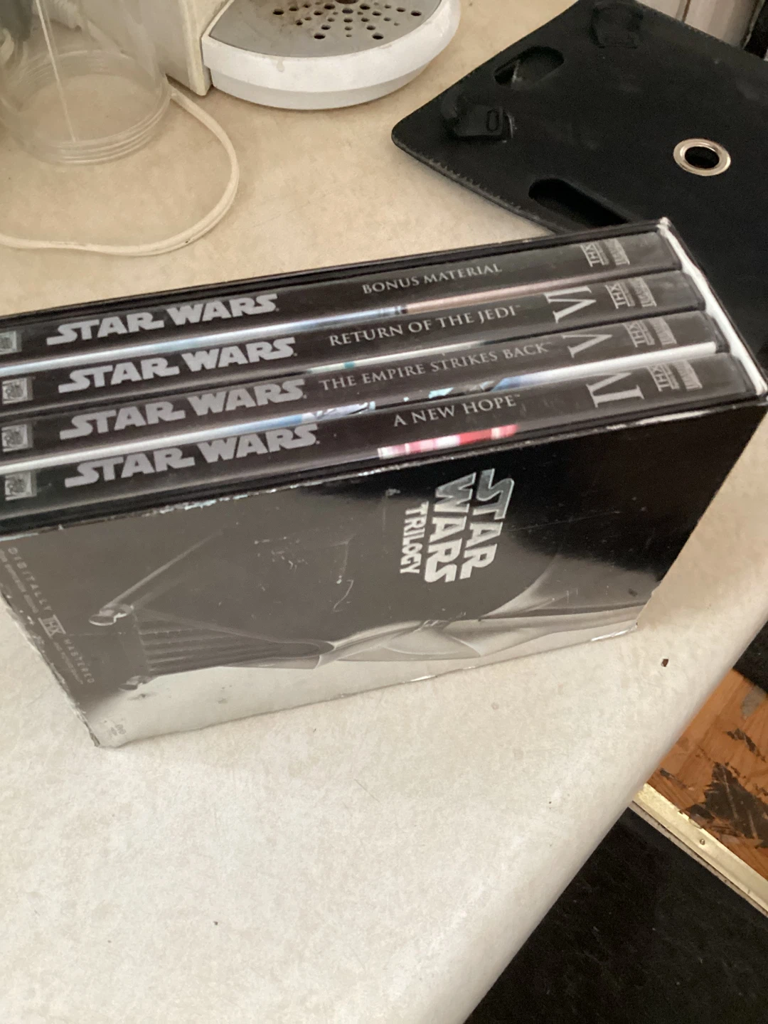Star Wars Trilogy DVD Set - photo 2
