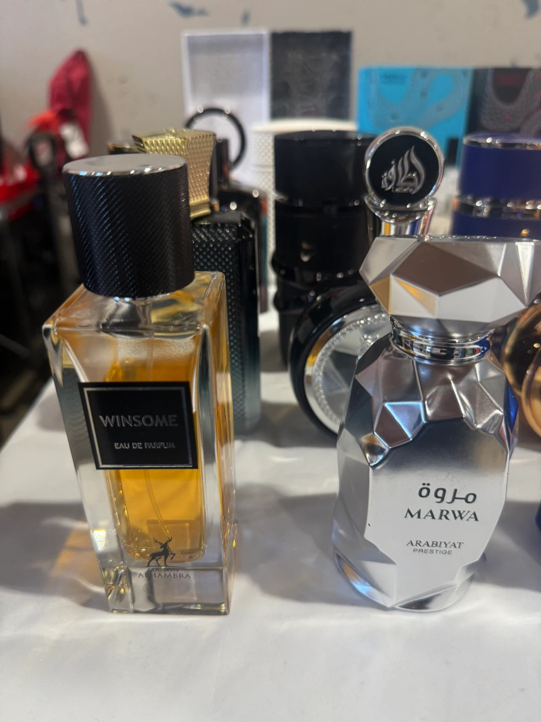 Variety of perfumes - photo 2