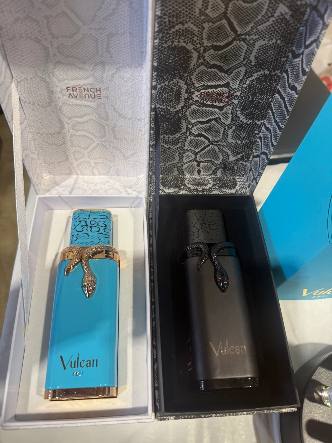 Variety of perfumes - photo 4