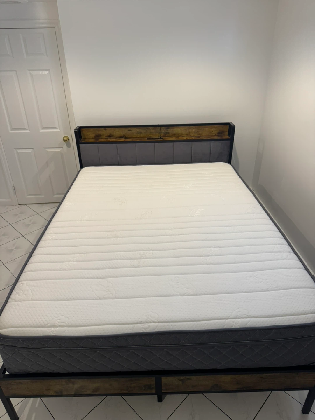 Modern Queen Bed Frame with Mattress, USB Ports & LED Lights