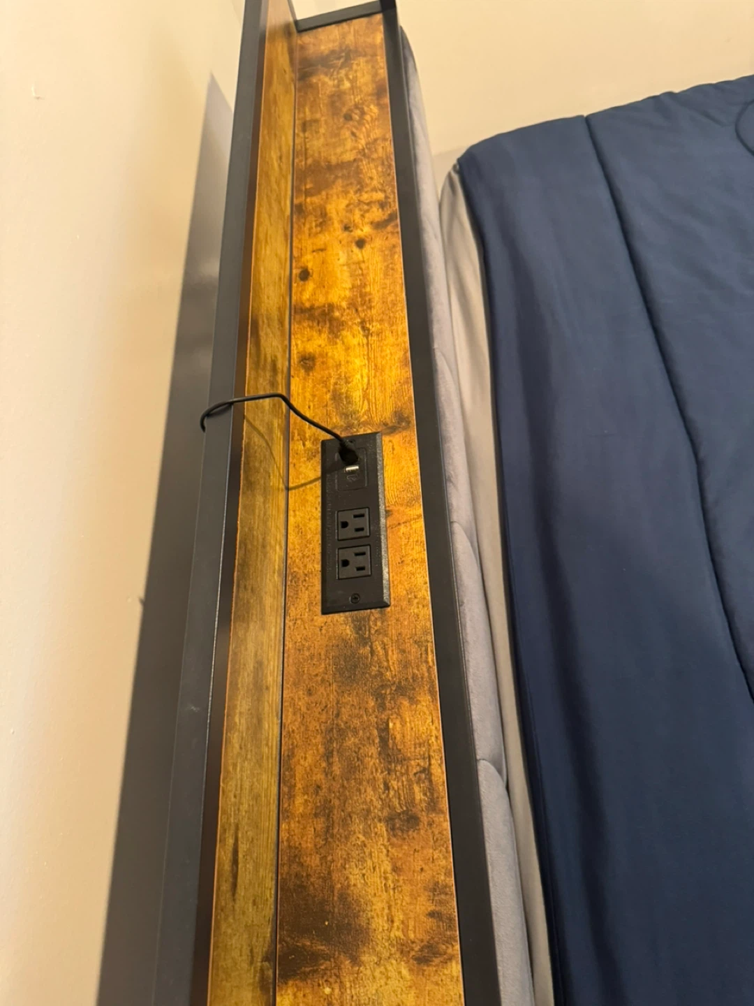 Modern Queen Bed Frame with Mattress, USB Ports & LED Lights - photo 5