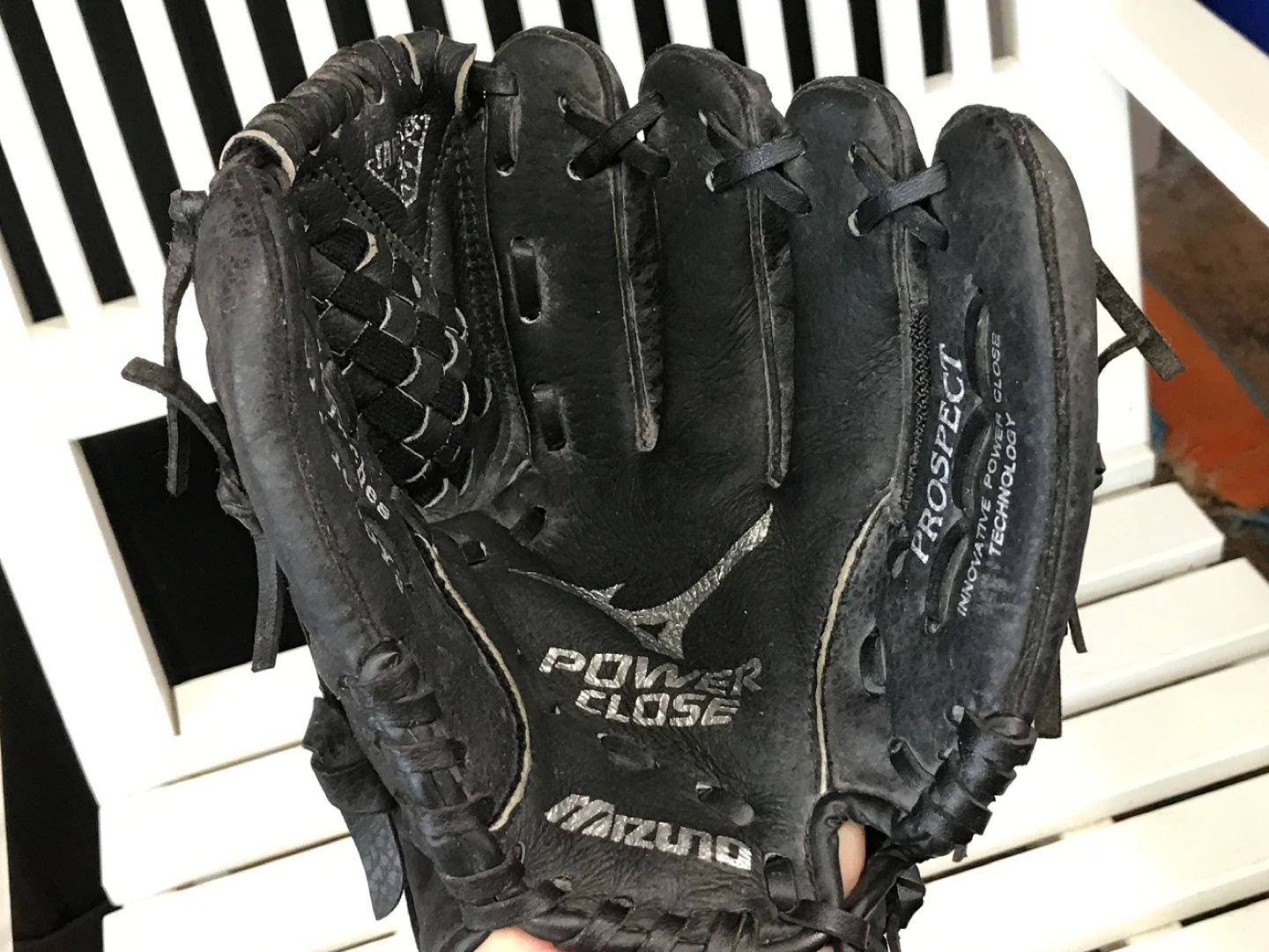 Kids Child 10” size Mizuno Prospect Power Close Baseball Glove
