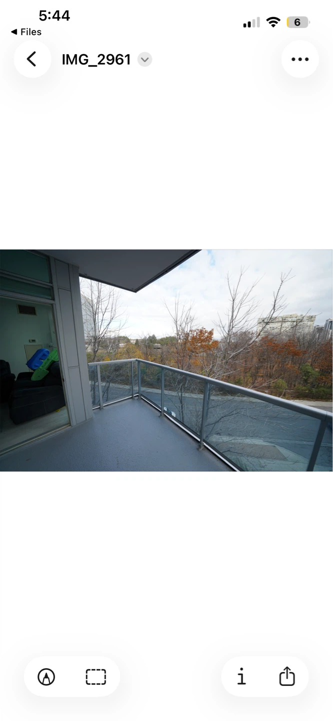 2Bed & 2Bathroom Mississauga City Centre Near Square One - photo 2
