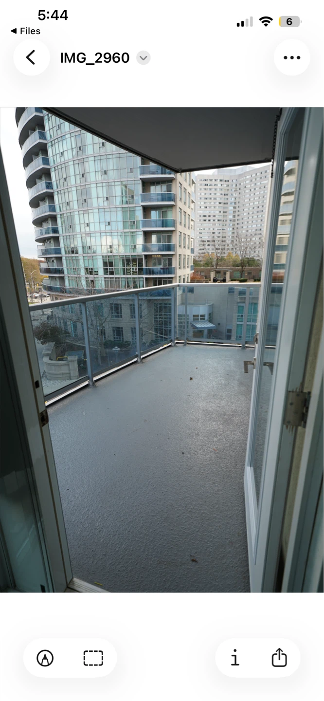 2Bed & 2Bathroom Mississauga City Centre Near Square One