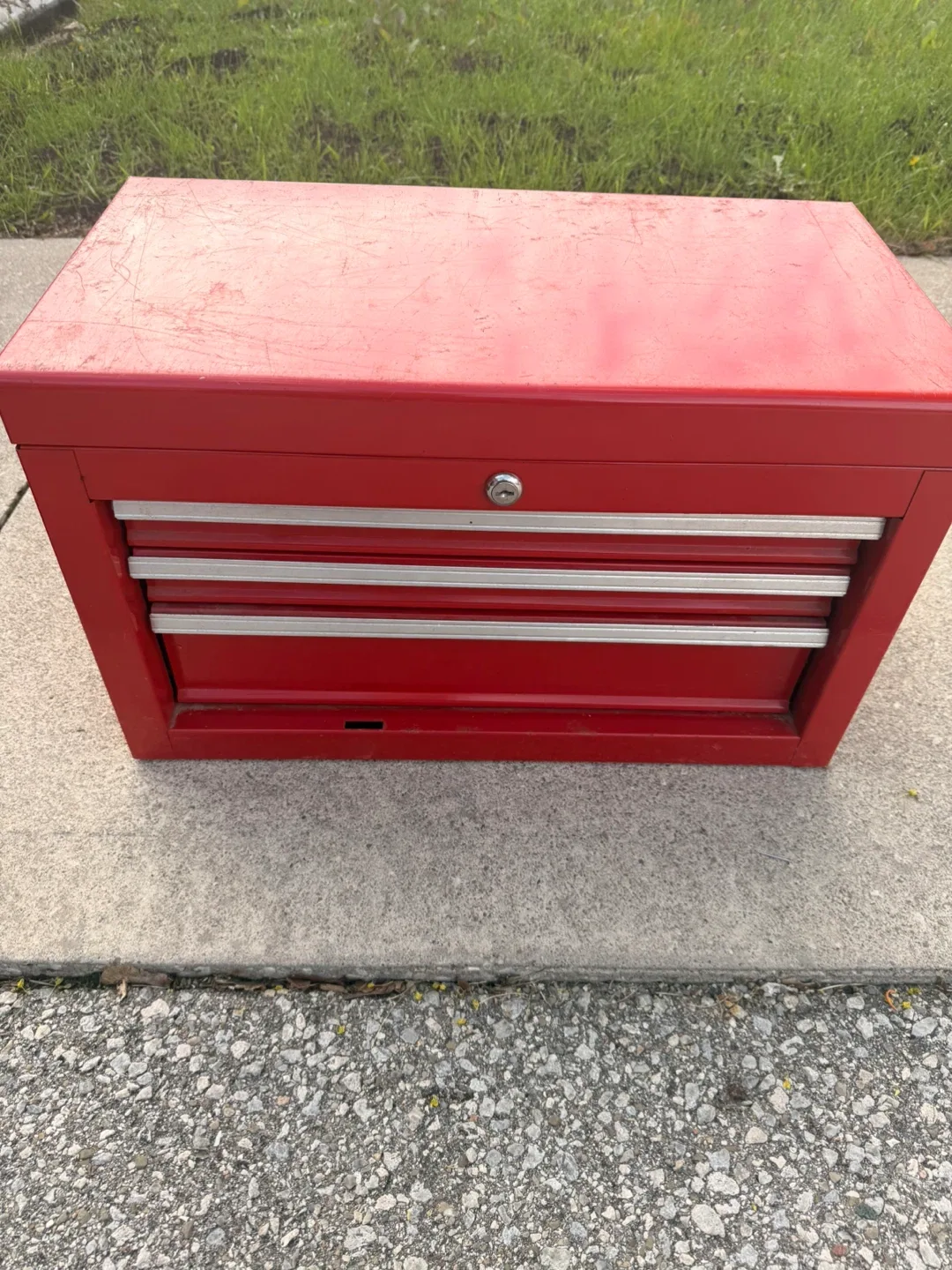 Red 4-Drawer Metal Tool Chest - photo 2