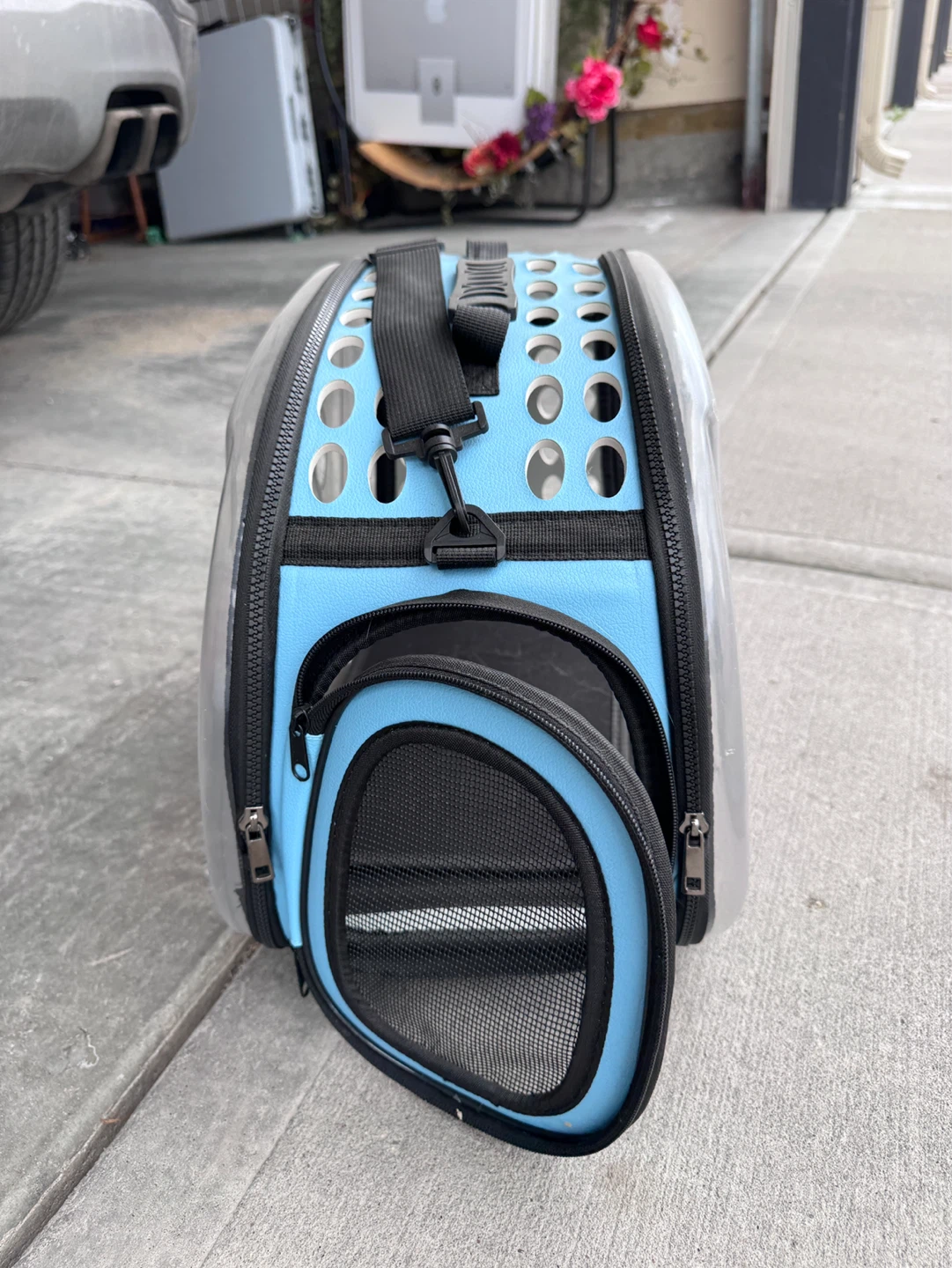 Pet Carrier and Cat Litter Box Bundle - photo 3