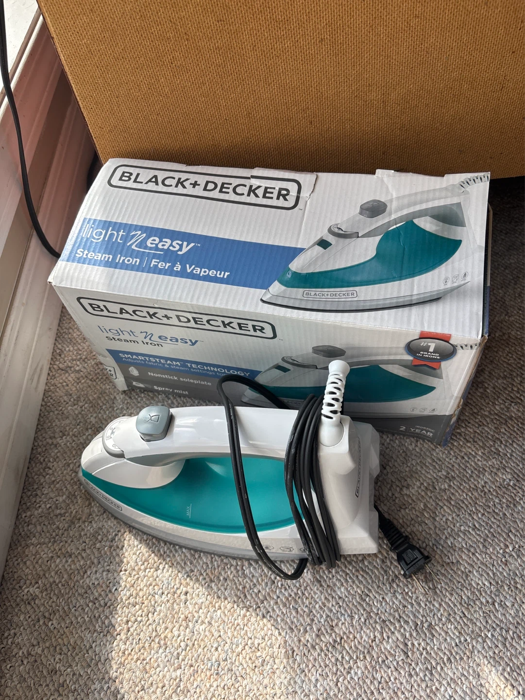 BLACK+DECKER Light 'n Easy Steam Iron