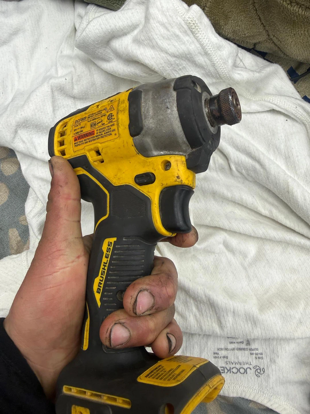 DeWalt 20V Brushless Impact Wrench - photo 2
