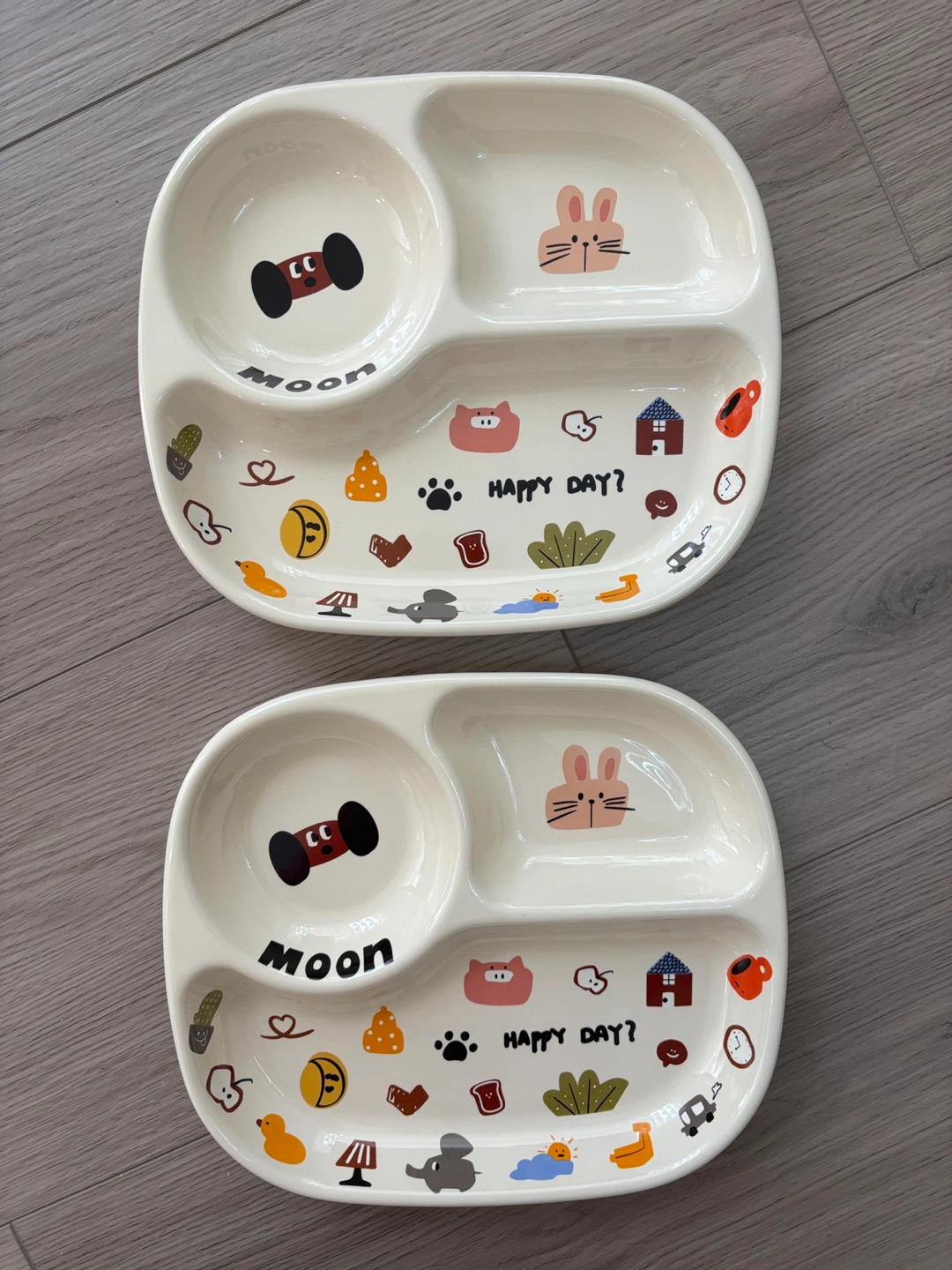 Brand new set of 2 3-compartment ceramic plates
