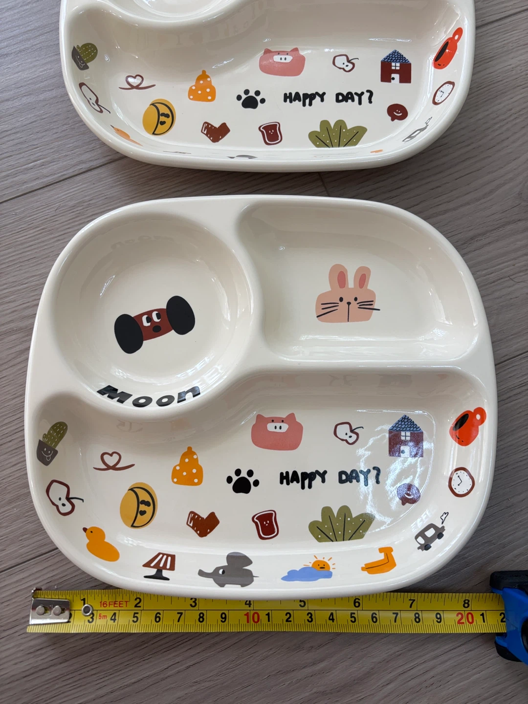 Brand new set of 2 3-compartment ceramic plates - photo 2