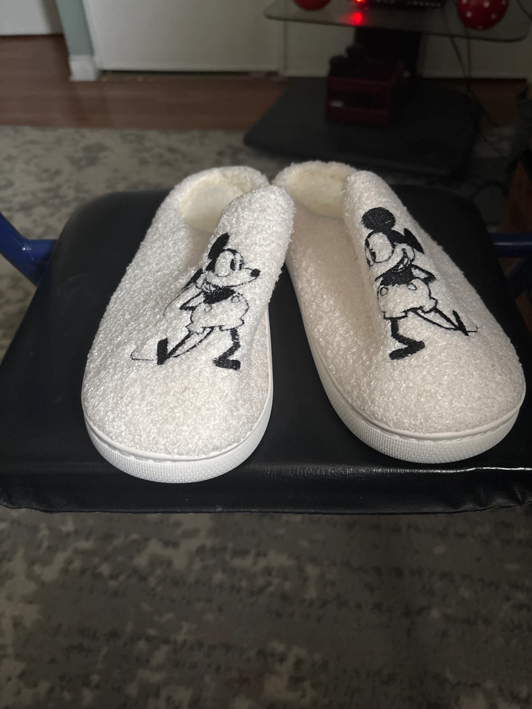White Minnie Mouse Slippers