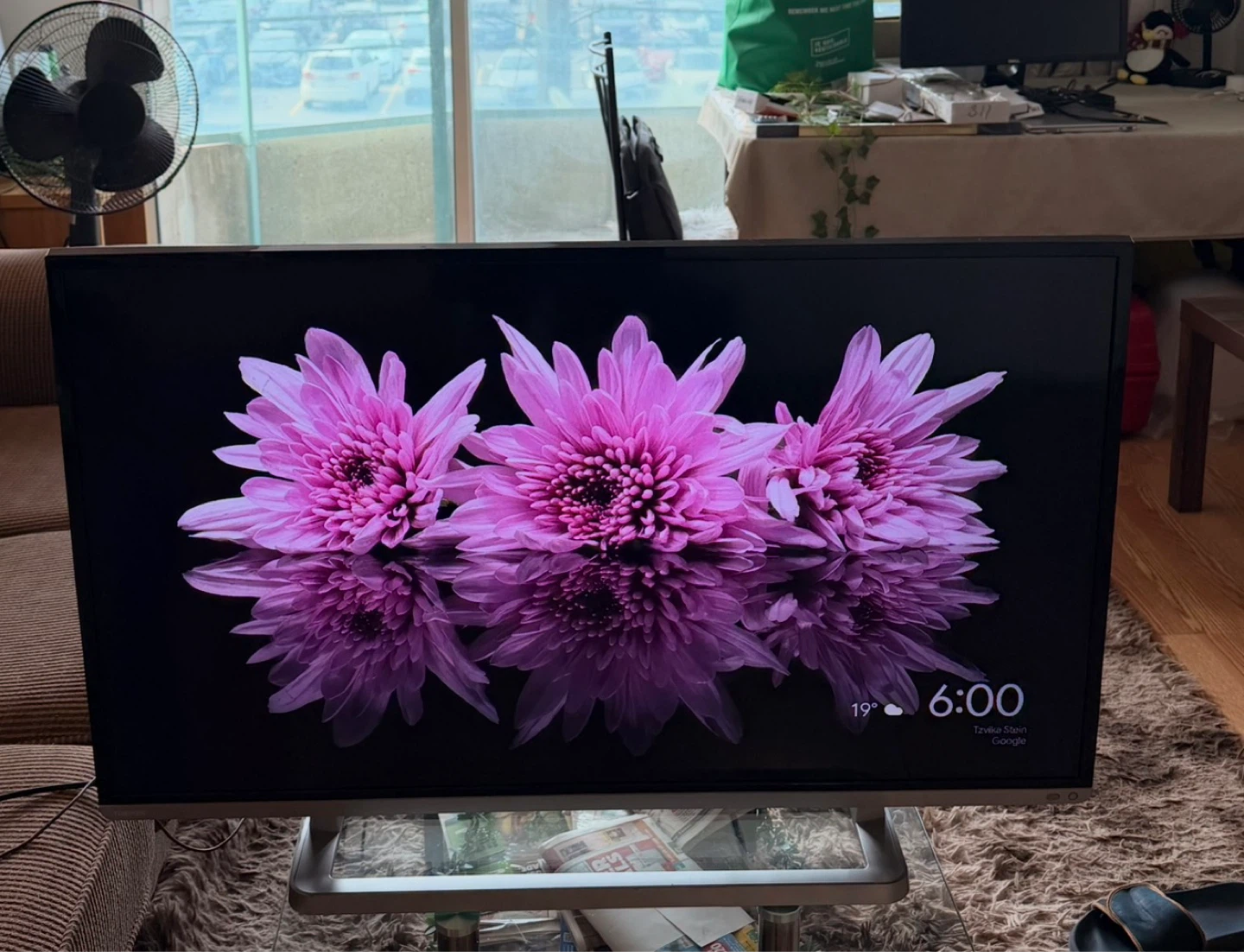 TOSHIBA TV + CHROMECAST + Universal remote