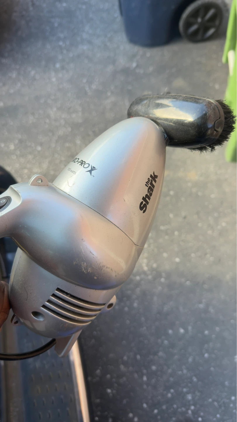 Small car vacuum and paint tray