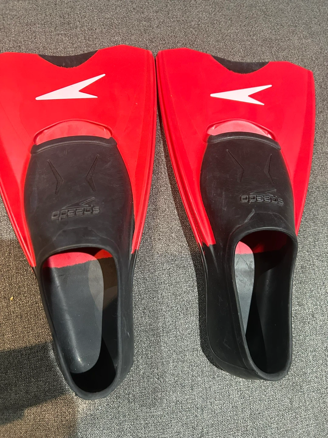 Speedo Red & Black Swim Fins