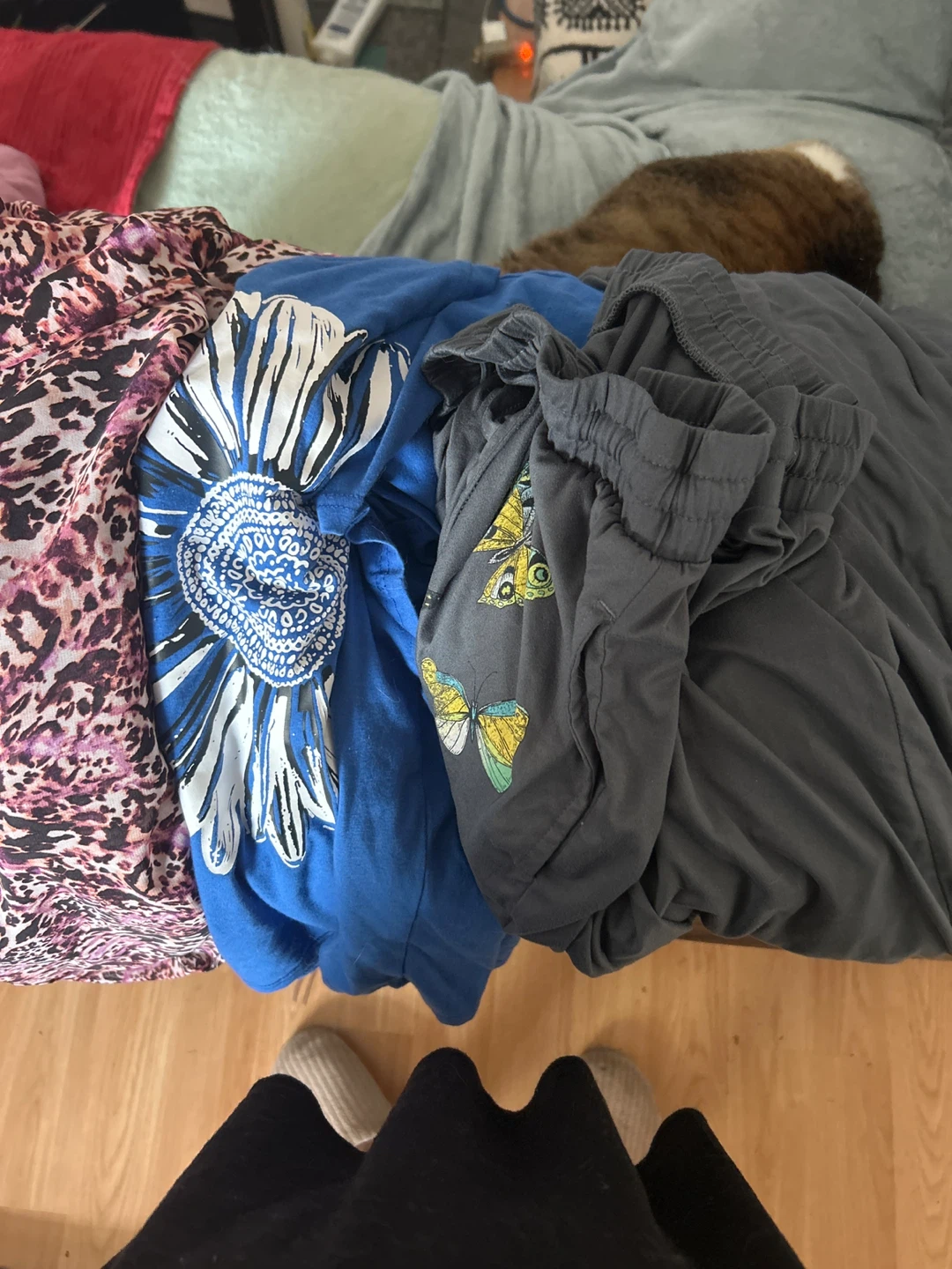 Assorted Women's Clothing Bundle - photo 3