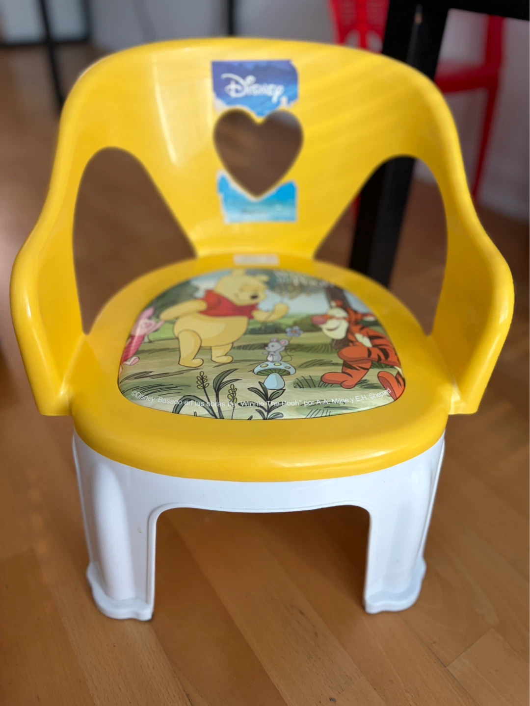 Disney Winnie the Pooh Kids Chair