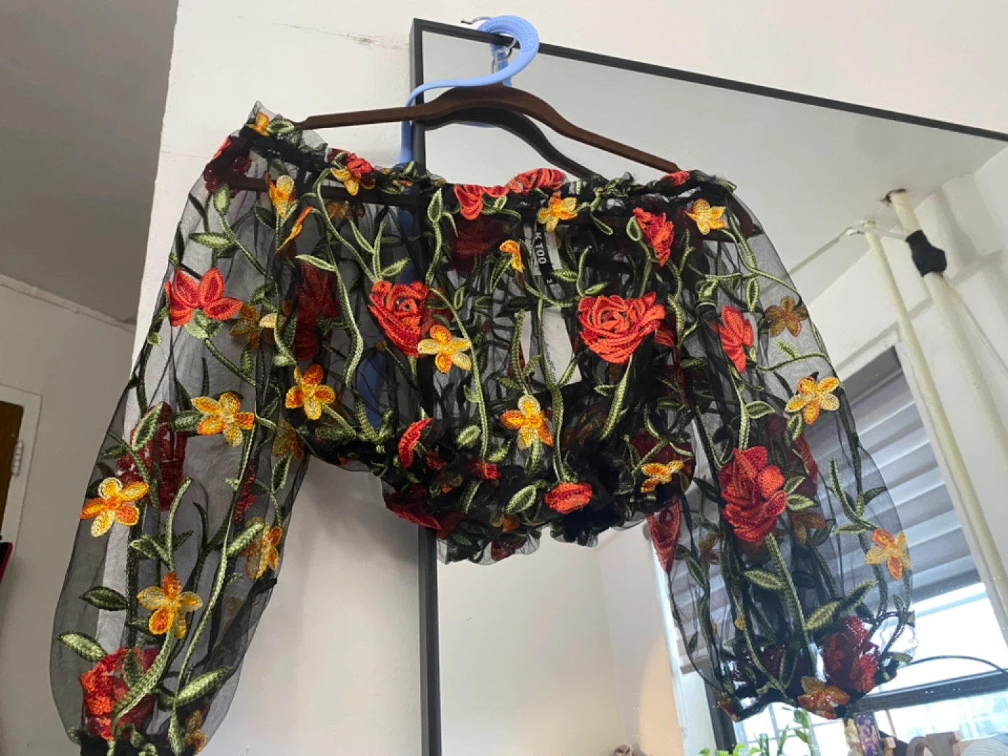Women off the shoulder, blouse with beautiful flowers