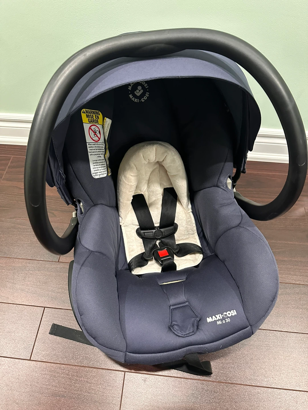EUC Maxi cosi car seat BLUE