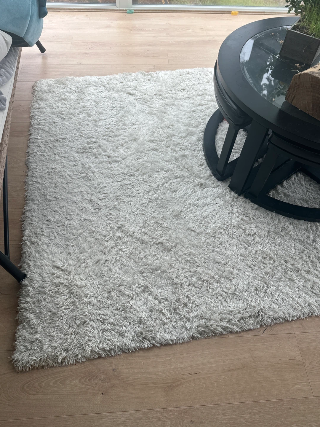 White Shaggy Area Rug