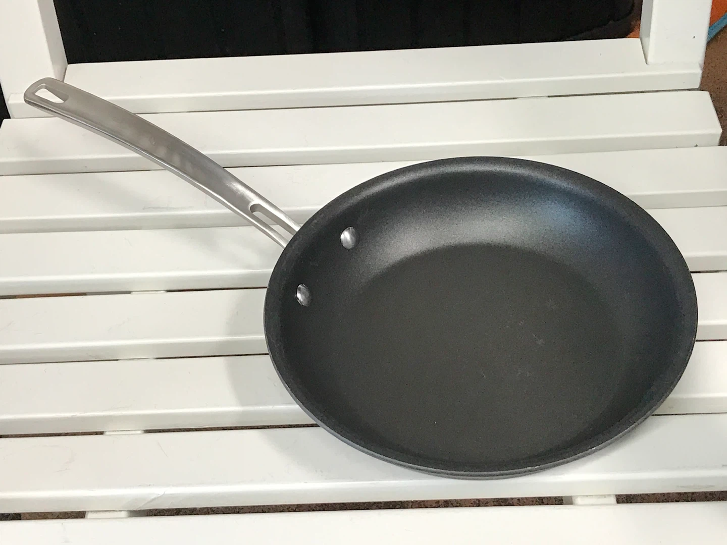 Kirkland Signature 10-inch Frying Pan