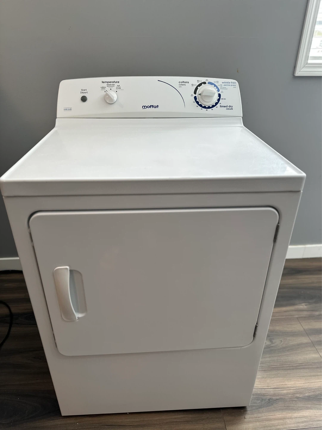 Samsung Washer + Moffat Dryer Set – Excellent Working Condition - photo 4