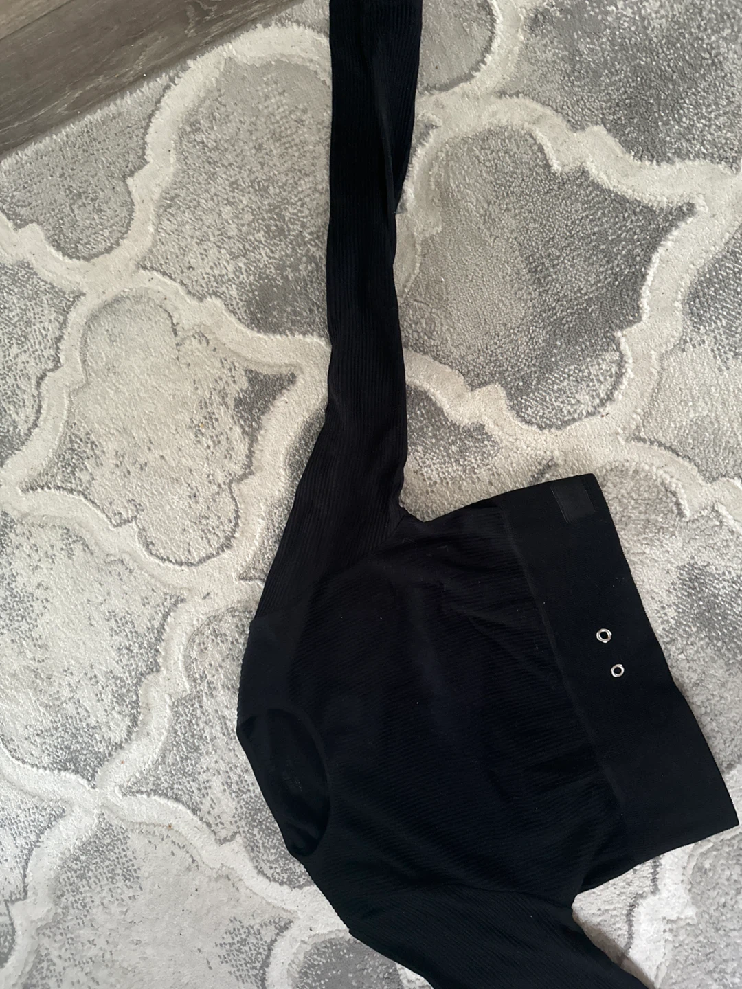 Black Ribbed Cropped Long Sleeve Top - photo 3