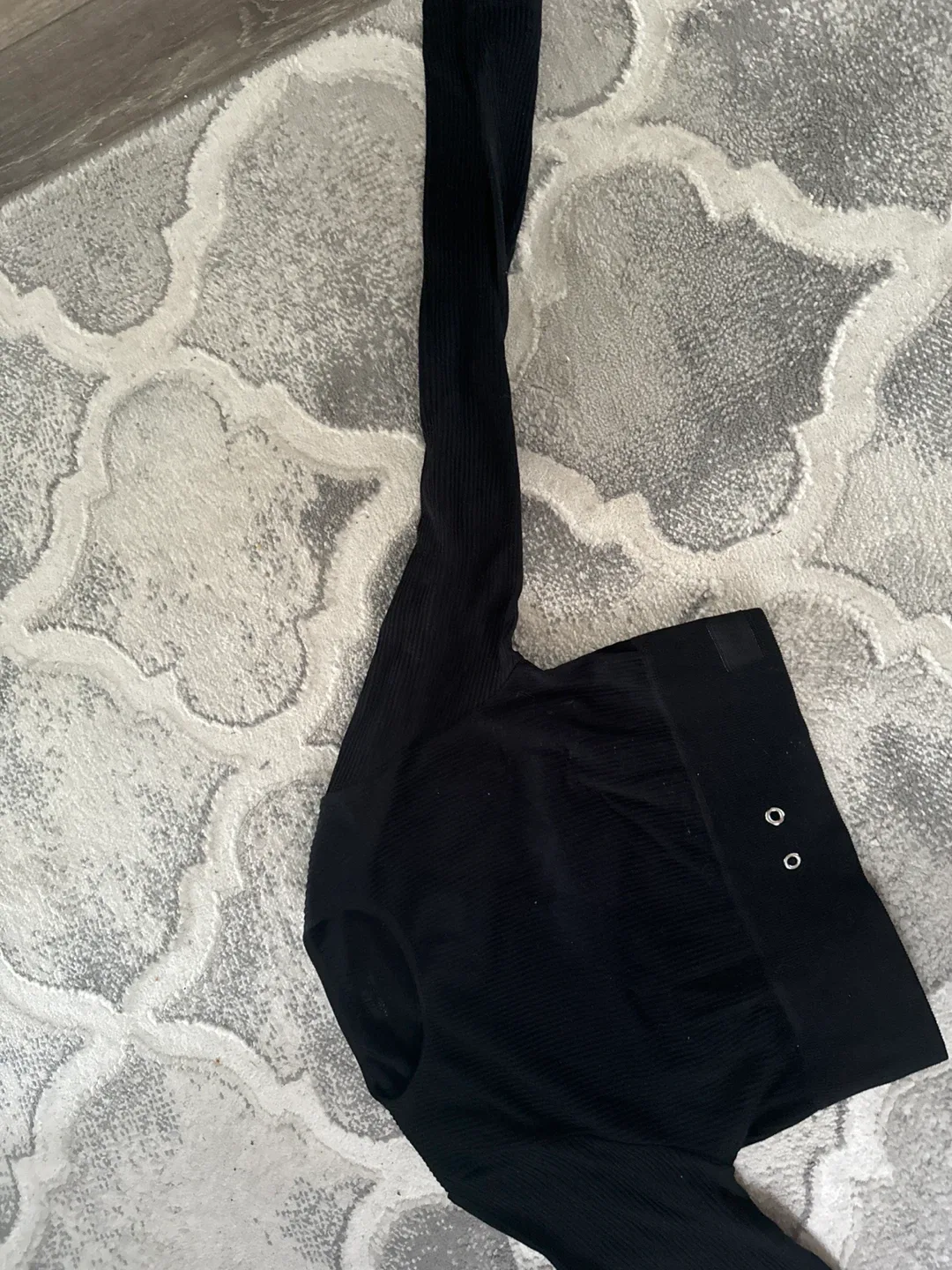 Black Ribbed Cropped Long Sleeve Top - photo 3