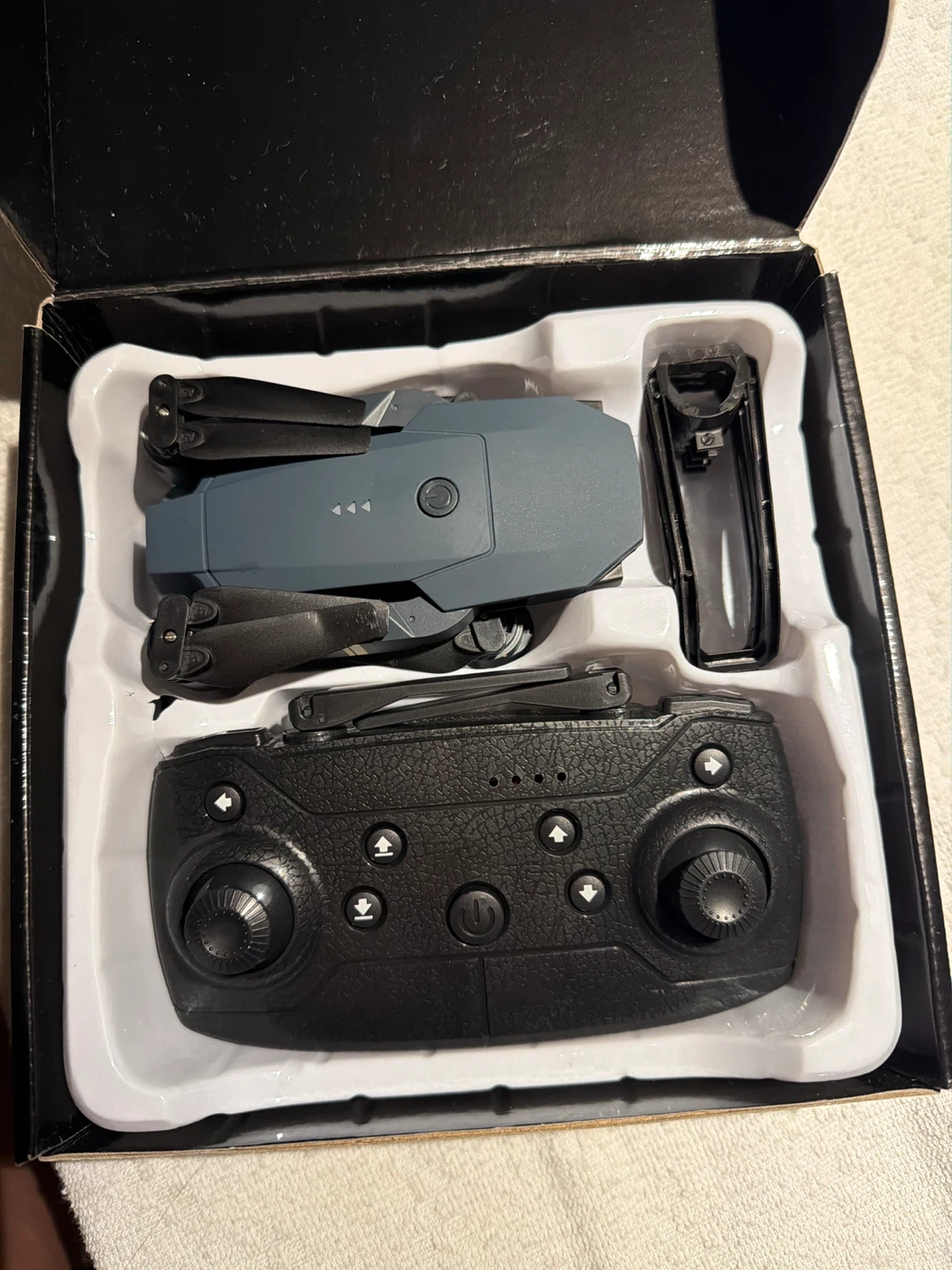 Quadcopter Drone with Remote Control - photo 2