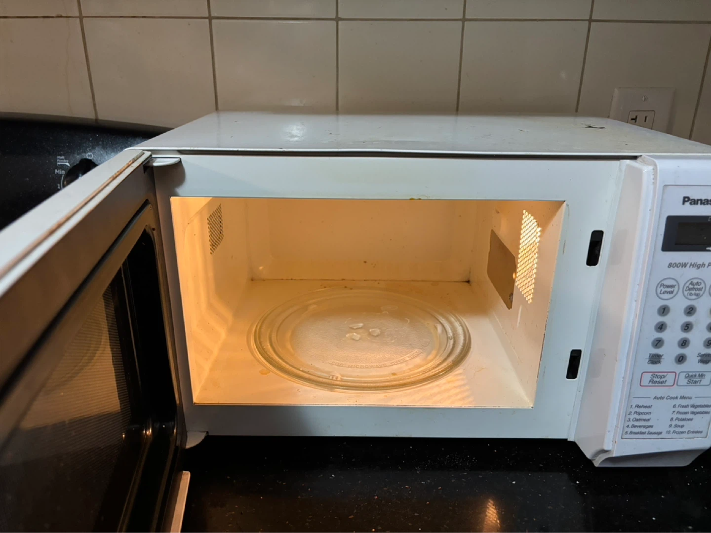 Panasonic 800W High Power Microwave - photo 2